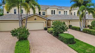 3053 Aviamar CIR 201, Naples, FL 34114