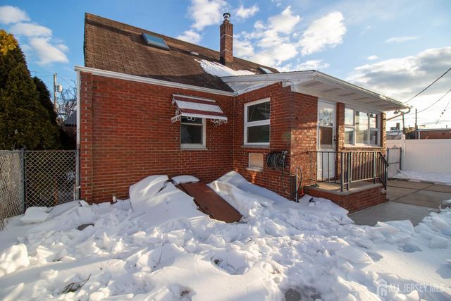 200 Gabriel Terrace, Sayreville, NJ 08879