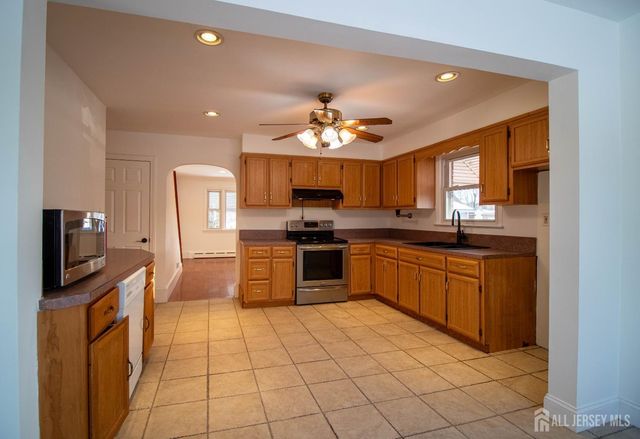 200 Gabriel Terrace, Sayreville, NJ 08879