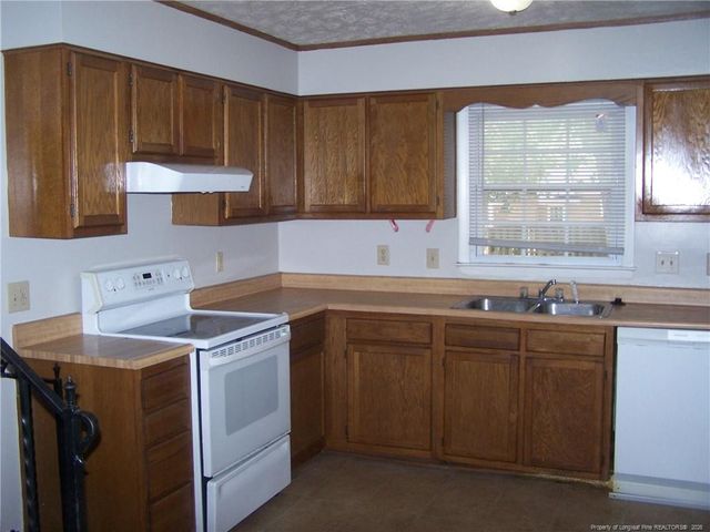 6813 Brush Creek Road, Fayetteville, NC 28314