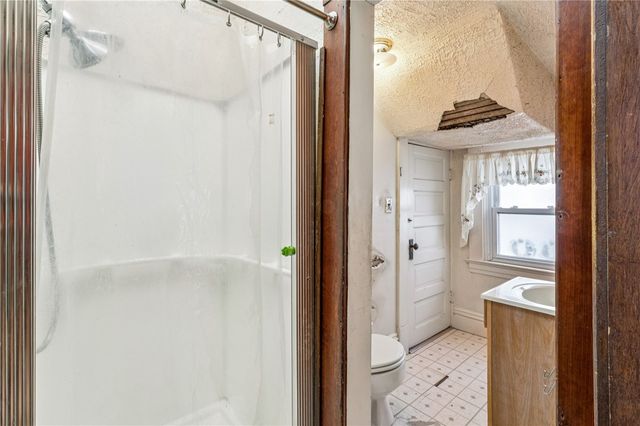 1369 5th Ave, Freedom, PA 15042