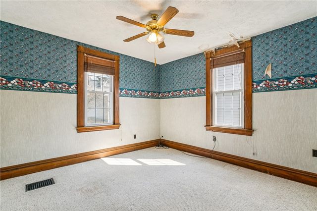 1369 5th Ave, Freedom, PA 15042