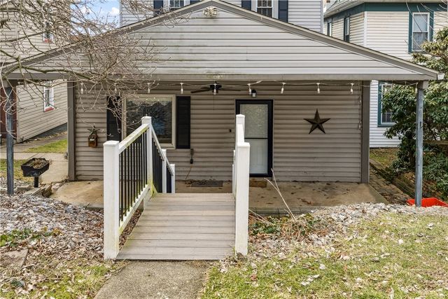 1369 5th Ave, Freedom, PA 15042