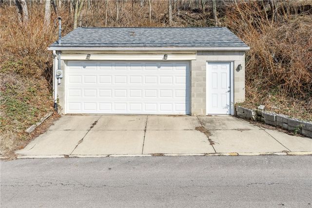 1369 5th Ave, Freedom, PA 15042