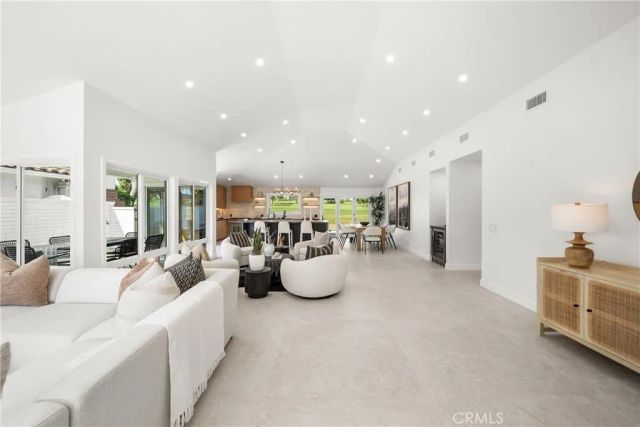 19741 Quiet Bay, Huntington Beach, CA 92648