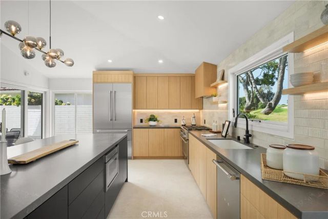 19741 Quiet Bay, Huntington Beach, CA 92648