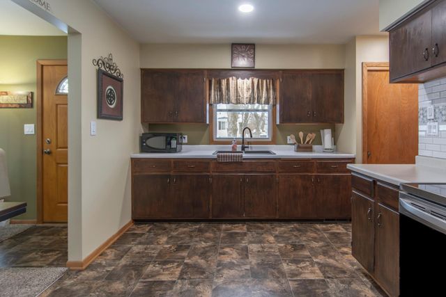 1218 7th Avenue NE, Brainerd, MN 56401