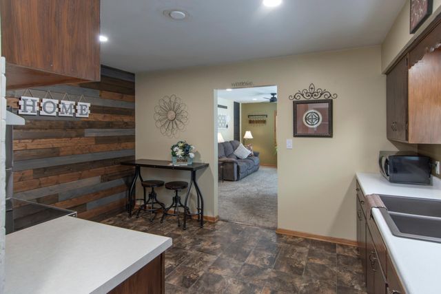 1218 7th Avenue NE, Brainerd, MN 56401