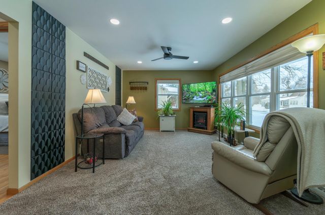 1218 7th Avenue NE, Brainerd, MN 56401