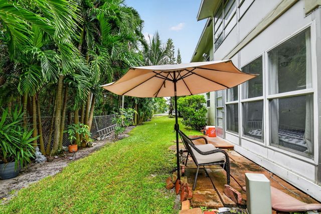 658 NE 6TH Court E E, Boynton Beach, FL 33435