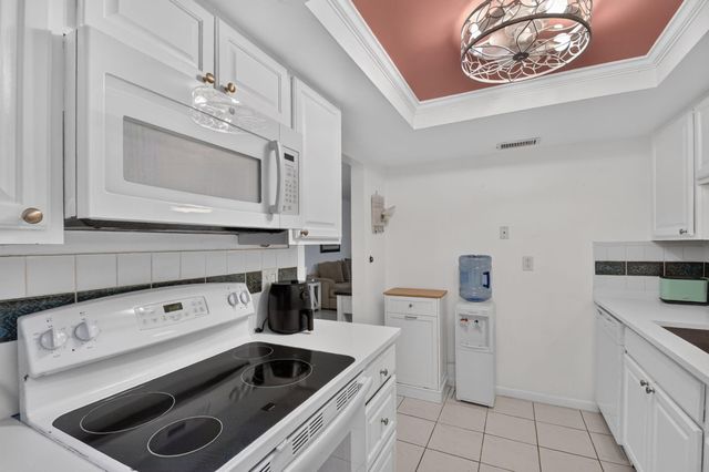 658 NE 6TH Court E E, Boynton Beach, FL 33435