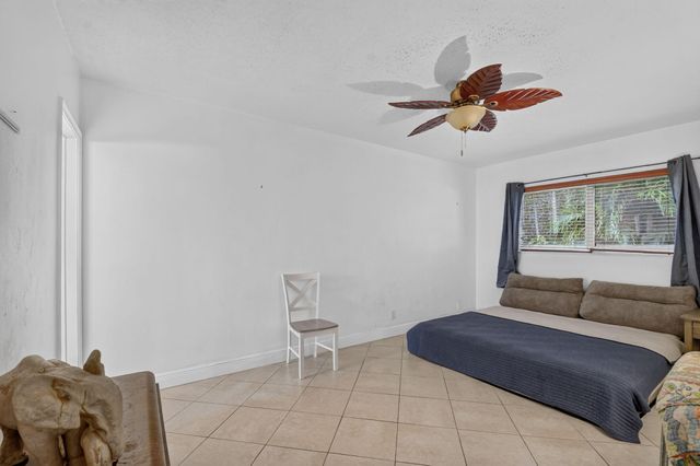 658 NE 6TH Court E E, Boynton Beach, FL 33435