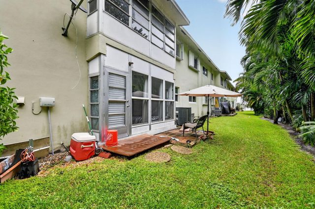 658 NE 6TH Court E E, Boynton Beach, FL 33435