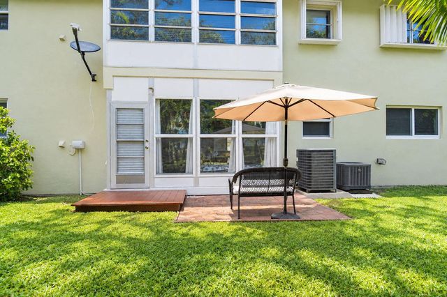 658 NE 6TH Court E E, Boynton Beach, FL 33435