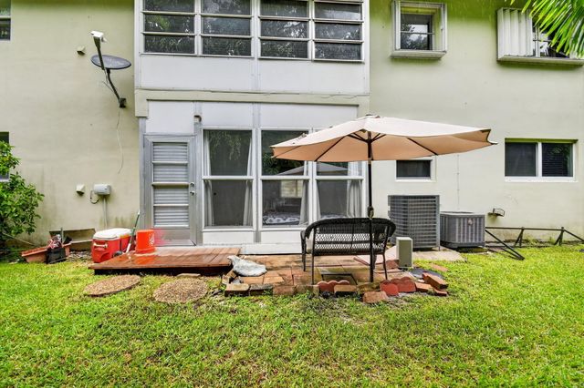 658 NE 6TH Court E E, Boynton Beach, FL 33435