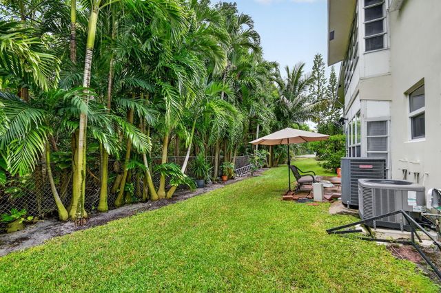 658 NE 6TH Court E E, Boynton Beach, FL 33435