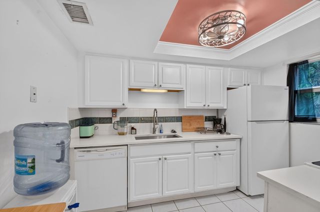 658 NE 6TH Court E E, Boynton Beach, FL 33435