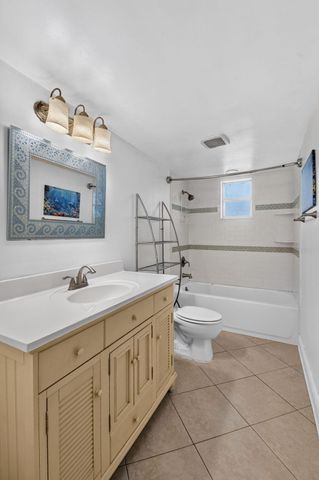 658 NE 6TH Court E E, Boynton Beach, FL 33435