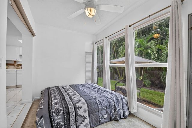 658 NE 6TH Court E E, Boynton Beach, FL 33435