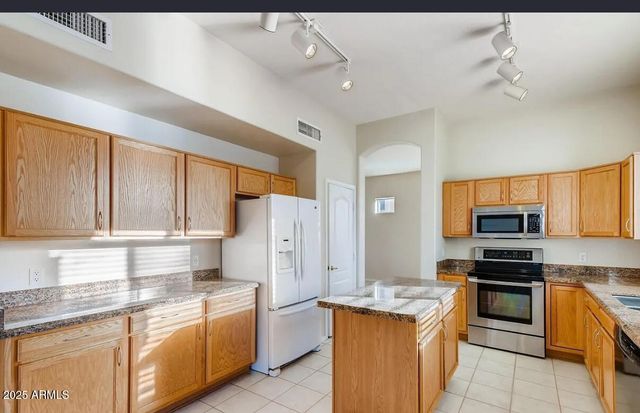 17640 N 17TH Street N, Phoenix, AZ 85022