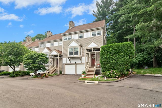 41 Greystone 41, Shelton, CT 06484