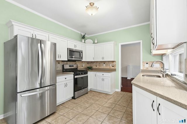 41 Greystone 41, Shelton, CT 06484