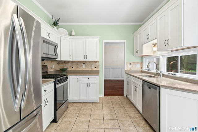 41 Greystone 41, Shelton, CT 06484