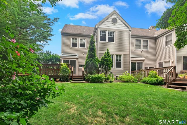 41 Greystone 41, Shelton, CT 06484