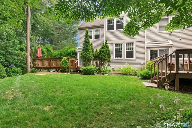 41 Greystone 41, Shelton, CT 06484