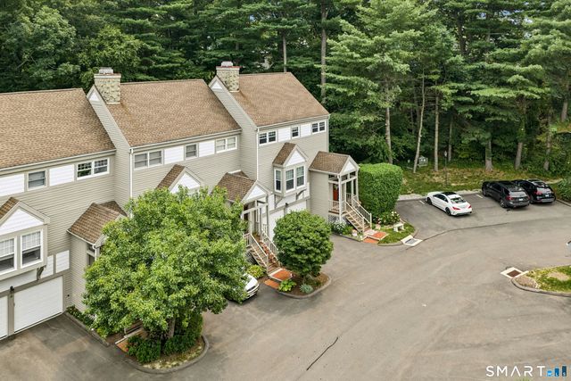 41 Greystone 41, Shelton, CT 06484