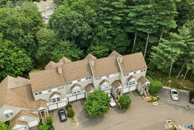 41 Greystone 41, Shelton, CT 06484