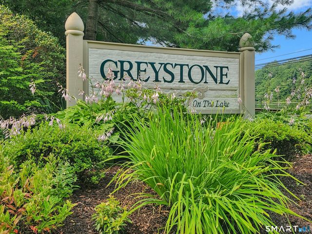 41 Greystone 41, Shelton, CT 06484
