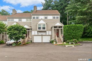 41 Greystone 41, Shelton, CT 06484