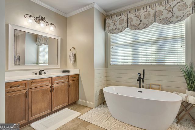 71 Saddleback Ledge Way, Sharpsburg, GA 30277