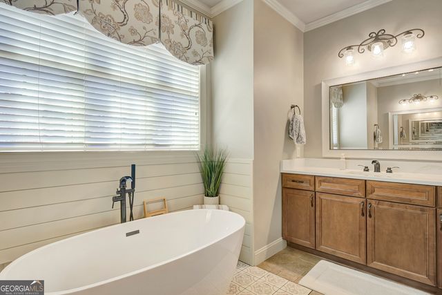 71 Saddleback Ledge Way, Sharpsburg, GA 30277