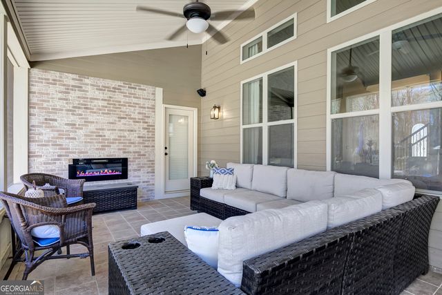 71 Saddleback Ledge Way, Sharpsburg, GA 30277