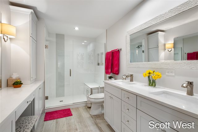 2909 Cascade Springs Drive, Grand Rapids, MI 49546
