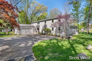 2909 Cascade Springs Drive, Grand Rapids, MI 49546