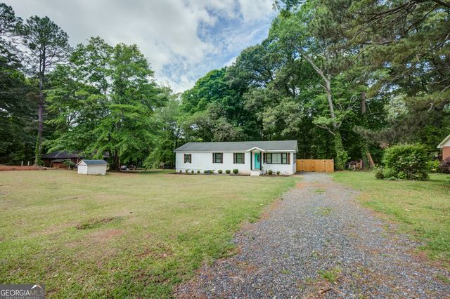 133 Davis Road, Barnesville, GA 30204