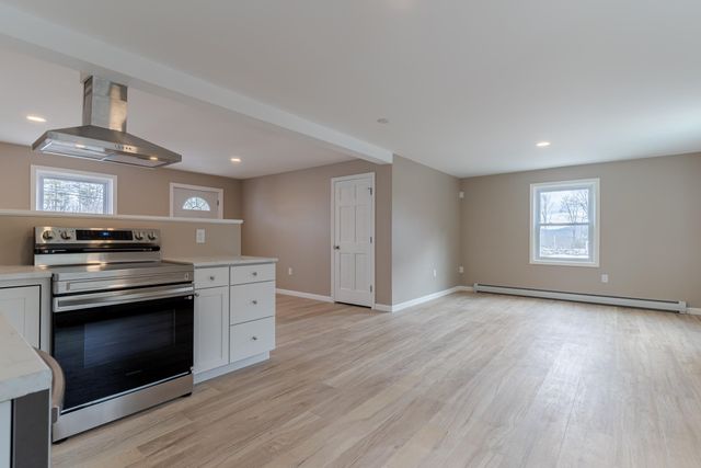 60 Charles Street, Farmington, NH 03835
