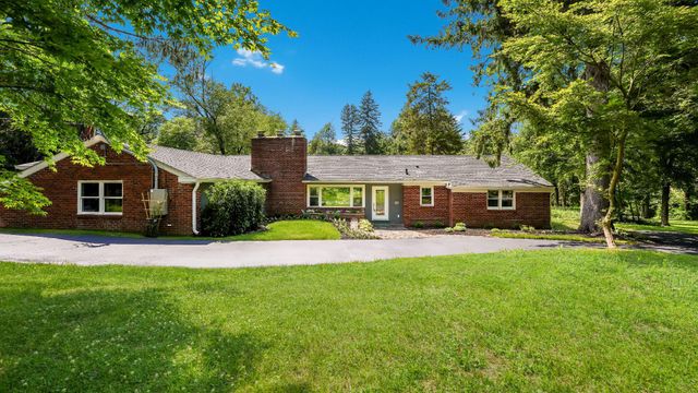 6795 CHAPEL RD, New Hope, PA 18938