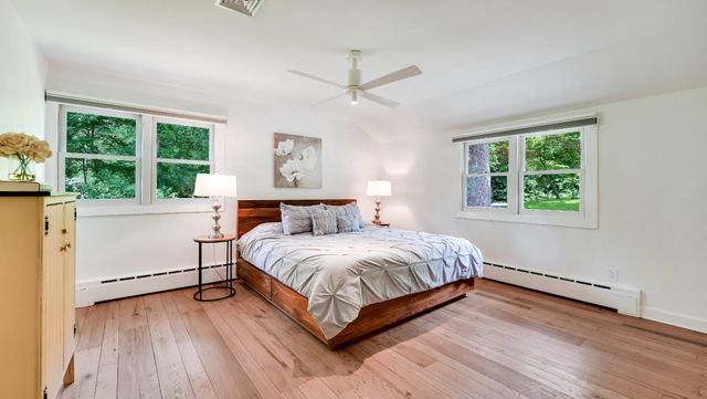6795 CHAPEL RD, New Hope, PA 18938