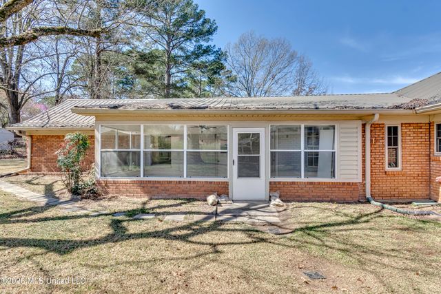 283 Patton Drive, Pearl, MS 39208