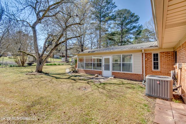 283 Patton Drive, Pearl, MS 39208