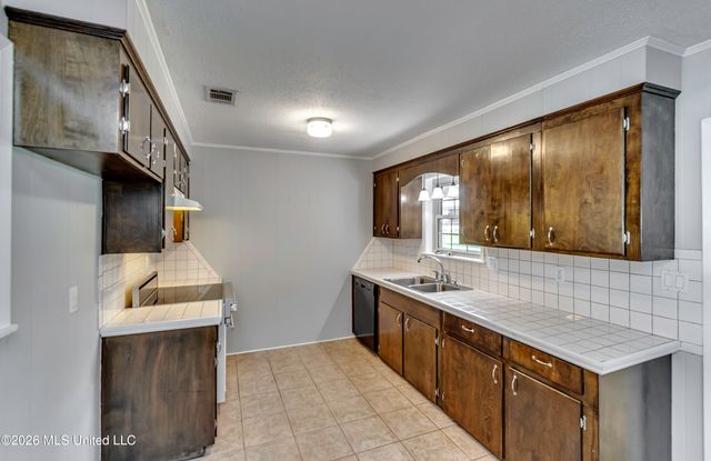 283 Patton Drive, Pearl, MS 39208