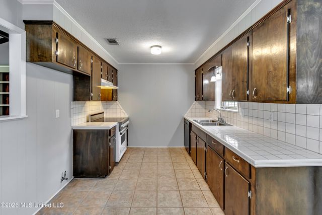 283 Patton Drive, Pearl, MS 39208