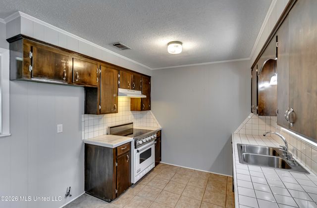 283 Patton Drive, Pearl, MS 39208