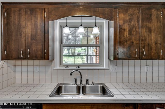 283 Patton Drive, Pearl, MS 39208