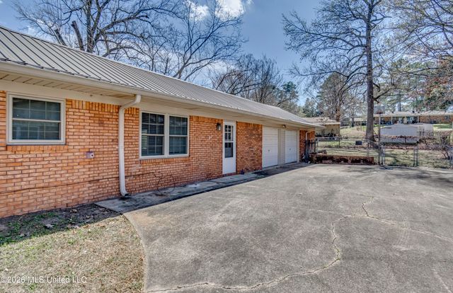 283 Patton Drive, Pearl, MS 39208