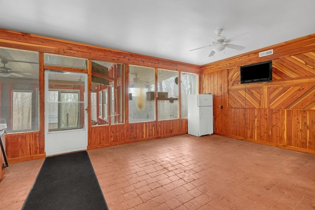 4015 Keith Springs Mountain Rd, Belvidere, TN 37306